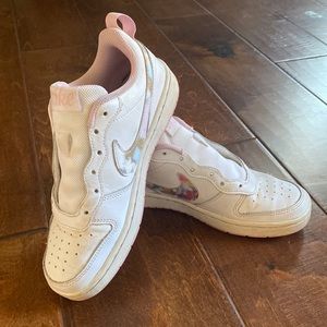 Barely Worn Girls Size 4 Sneakers